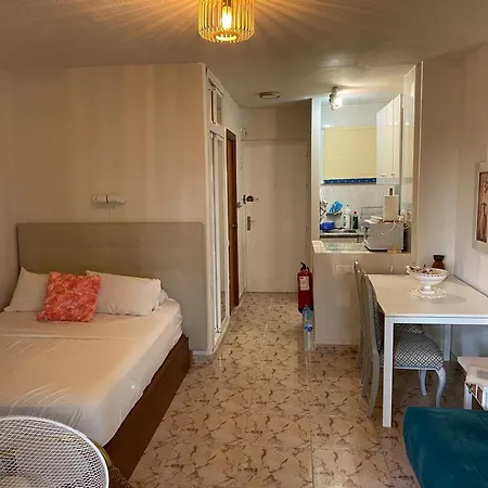 Hercules Estudio Con Vistas Al Mar Apartment